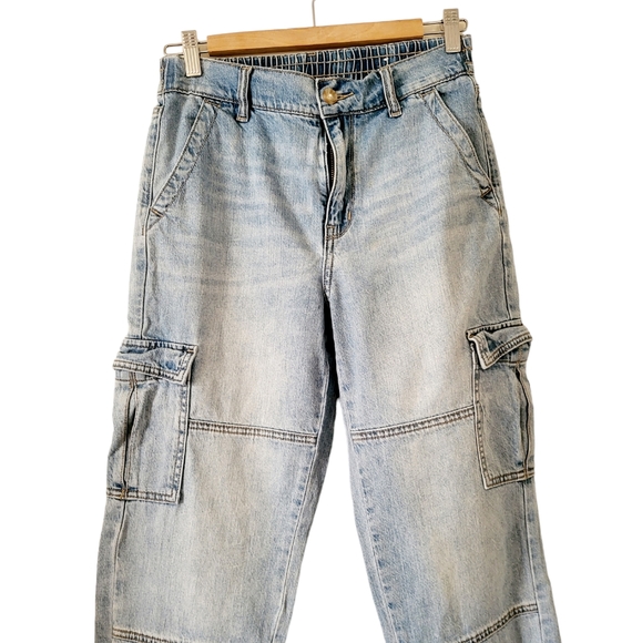 American Eagle Outfitters Light Wash Denim Jogger Pants Size 2 - Picture 3 of 16